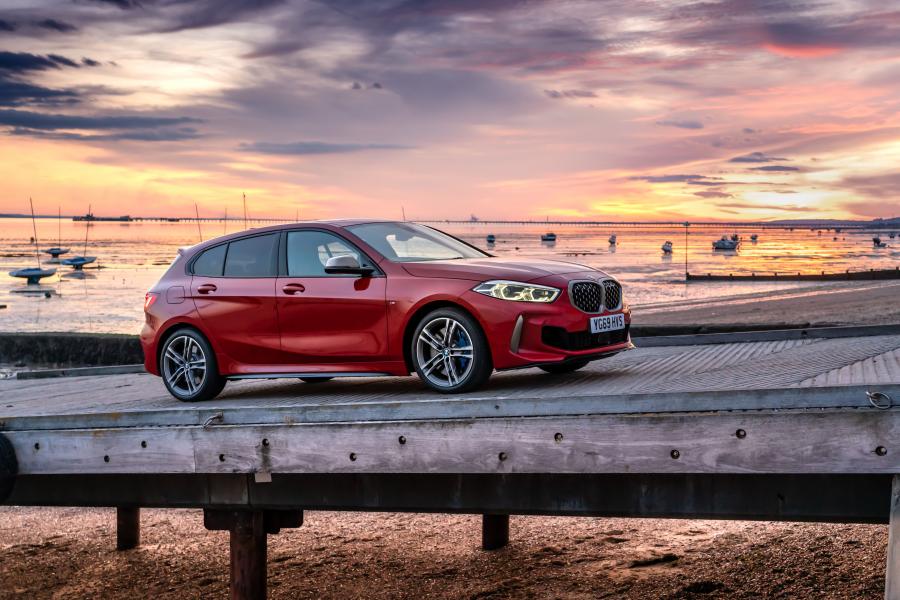  BMW M135i xDrive (F40) 2019 года  (UK) (фото 10 из 50)